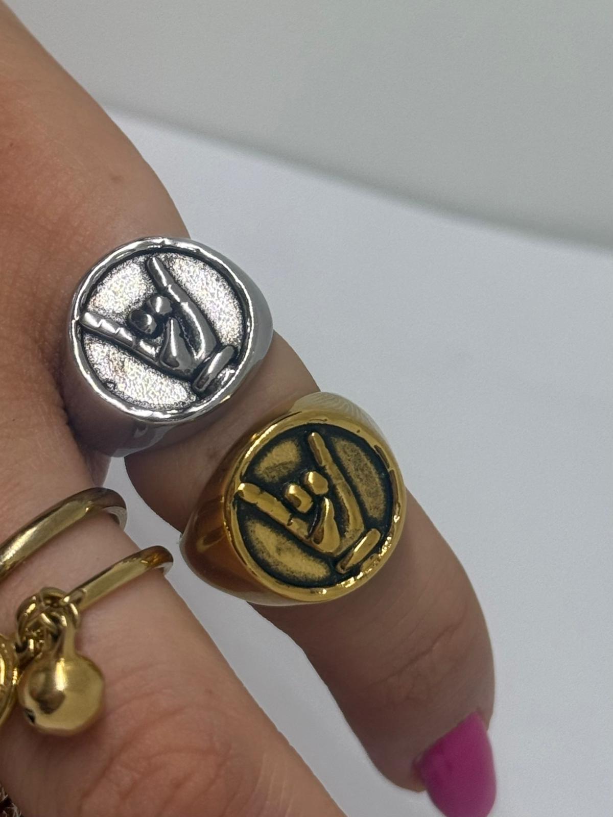 ANELLO SCARAMANTICO